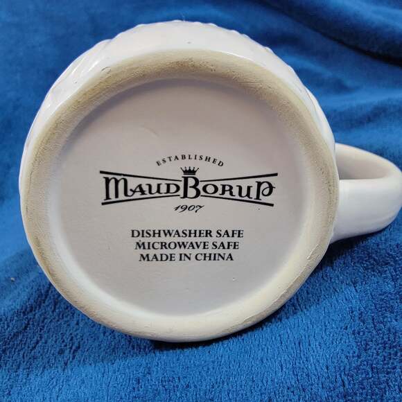 Maud Borud ceramic white owl coffee mug - Picture 4 of 4